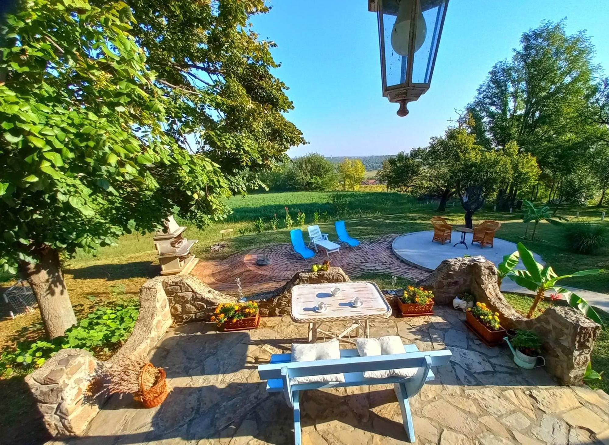 Honey Hill Apartment Fruska Gora Cserög Kültér fotó